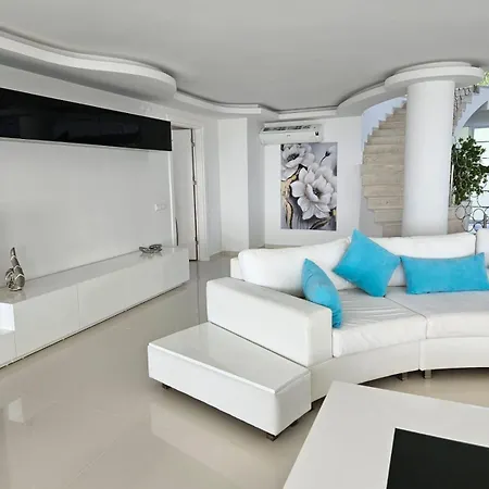 Yalcin Kusadasi