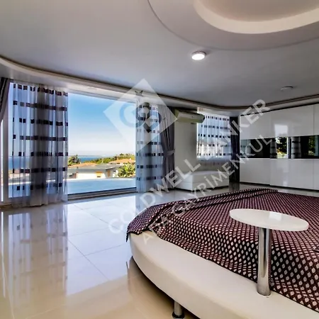 Willa Yalcin Kusadası